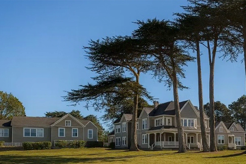 mendo_hotel_exterior Trailborn Hotel Mendocino